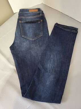 Tommy Hilfiger Women's Straight Jeans in Dark Indigo, Size 27